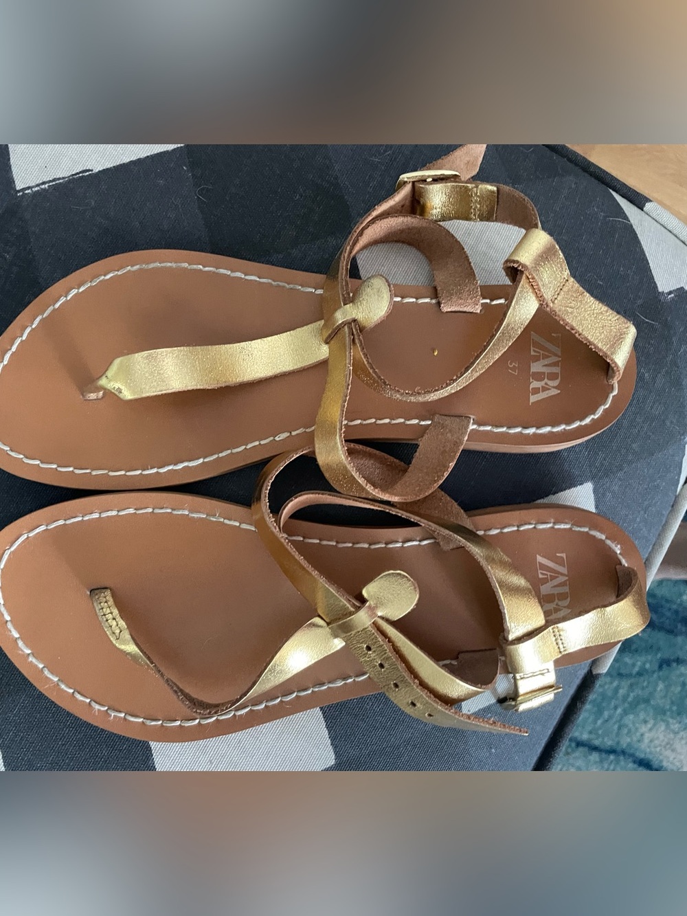Zara Metallic Gold Leather Flat Sandals - Picture 2 of 3